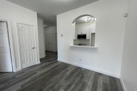 Condo in Orlando, Florida, 3 bedrooms  № 2207867 - photo 15