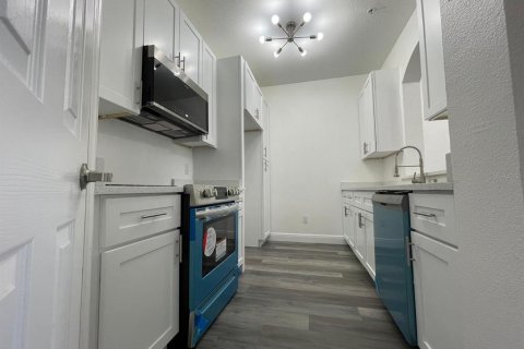 Condo in Orlando, Florida, 3 bedrooms  № 2207867 - photo 3