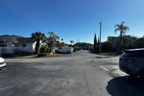 Copropriété à vendre à Miami, Floride: 2 chambres, 78.5 m2 № 2026294 - photo 20