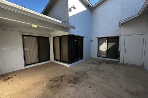 Copropriété à vendre à Miami, Floride: 2 chambres, 78.5 m2 № 2026294 - photo 17