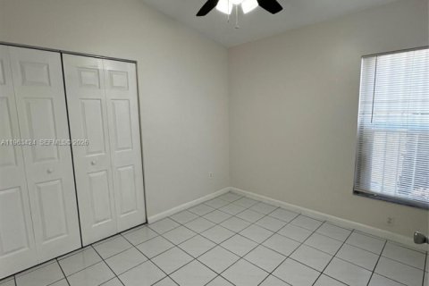 Copropriété à vendre à Miami, Floride: 2 chambres, 78.5 m2 № 2026294 - photo 10