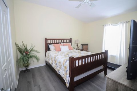 House in Wesley Chapel, Florida 2 bedrooms, 136.75 sq.m. № 1879121 - photo 20