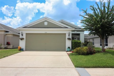 House in Wesley Chapel, Florida 2 bedrooms, 136.75 sq.m. № 1879121 - photo 1