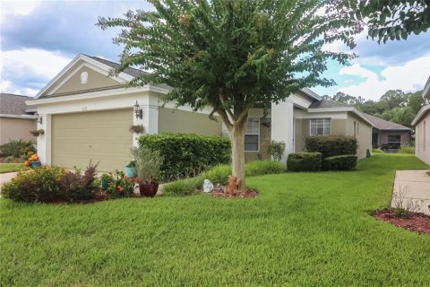House in Wesley Chapel, Florida 2 bedrooms, 136.75 sq.m. № 1879121 - photo 3