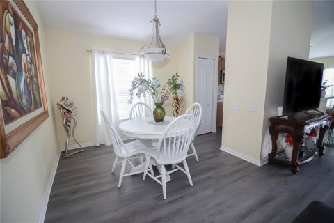 House in Wesley Chapel, Florida 2 bedrooms, 136.75 sq.m. № 1879121 - photo 13