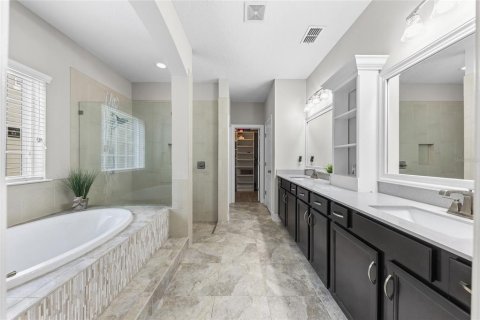 Villa ou maison à vendre à Orange Park, Floride: 4 chambres, 289.95 m2 № 2415332 - photo 23