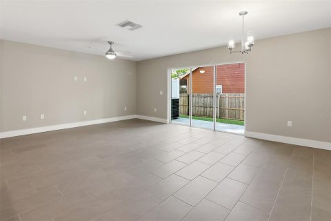 Adosado en alquiler en Ocala, Florida, 2 dormitorios, 176.51 m2 № 2198950 - foto 8