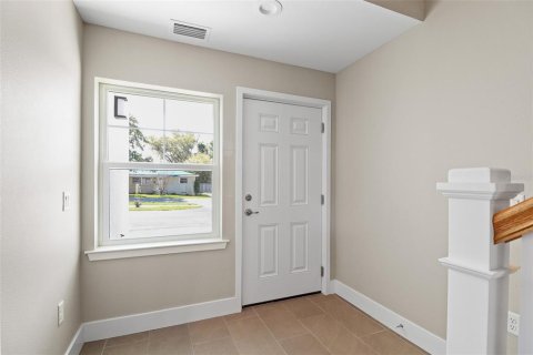 Adosado en alquiler en Ocala, Florida, 2 dormitorios, 176.51 m2 № 2198950 - foto 3