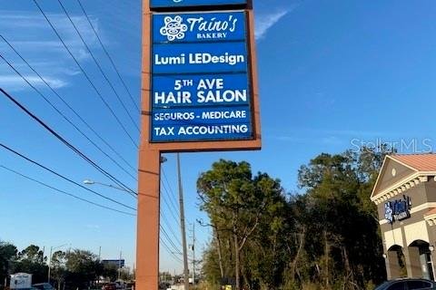 Propiedad comercial en alquiler en Orlando, Florida, 37.16 m2 № 1908586 - foto 2