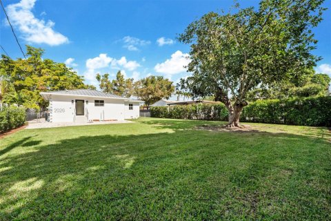 Villa ou maison à louer à West Miami, Floride: 3 chambres, 115.48 m2 № 2000868 - photo 25