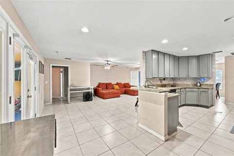 Villa ou maison à vendre à Odessa, Floride: 4 chambres, 204.01 m2 № 2407078 - photo 11