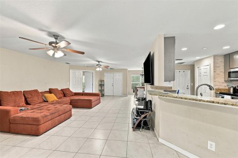 Villa ou maison à vendre à Odessa, Floride: 4 chambres, 204.01 m2 № 2407078 - photo 6