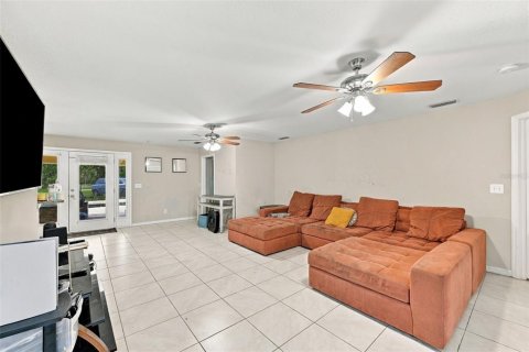 Villa ou maison à vendre à Odessa, Floride: 4 chambres, 204.01 m2 № 2407078 - photo 8