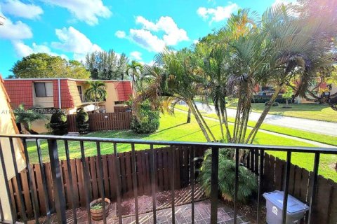 Townhouse in Boca Raton, Florida 2 bedrooms, 120.96 sq.m. № 2000673 - photo 17