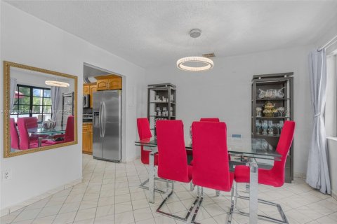Condo in Miami, Florida, 3 bedrooms  № 1889430 - photo 8