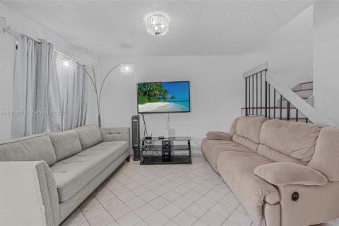 Condo in Miami, Florida, 3 bedrooms  № 1889430 - photo 6