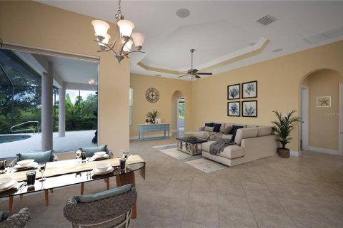Casa en venta en Port Charlotte, Florida, 4 dormitorios, 219.99 m2 № 1903191 - foto 5