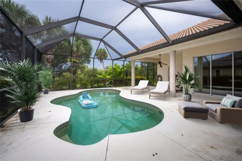 Casa en venta en Port Charlotte, Florida, 4 dormitorios, 219.99 m2 № 1903191 - foto 4