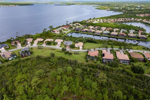 Casa en venta en Port Charlotte, Florida, 4 dormitorios, 219.99 m2 № 1903191 - foto 3