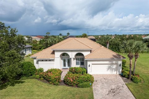 Casa en venta en Port Charlotte, Florida, 4 dormitorios, 219.99 m2 № 1903191 - foto 1