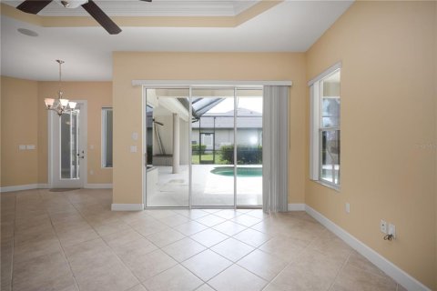 Casa en venta en Port Charlotte, Florida, 4 dormitorios, 219.99 m2 № 1903191 - foto 10