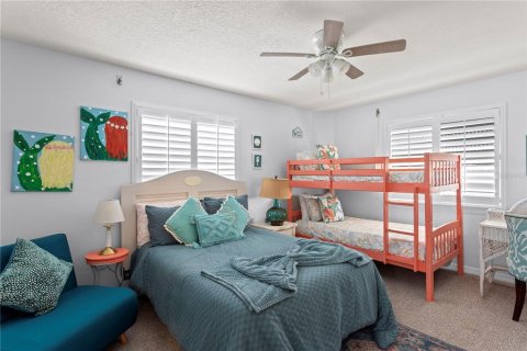 House in Madeira Beach, Florida 2 bedrooms, 130.43 sq.m. № 2148480 - photo 26