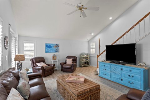 House in Madeira Beach, Florida 2 bedrooms, 130.43 sq.m. № 2148480 - photo 22