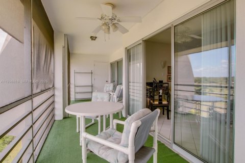 Condo in Lake Worth, Florida, 2 bedrooms  № 1998467 - photo 14
