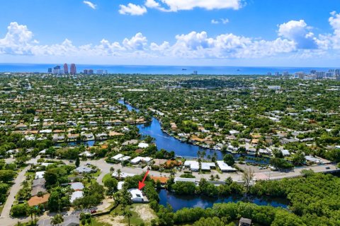 Propiedad comercial en Wilton Manors, Florida 171.68 m2 № 2311134