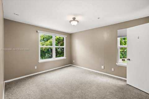 Copropriété à louer à Boynton Beach, Floride: 2 chambres, 70.42 m2 № 2086014 - photo 13