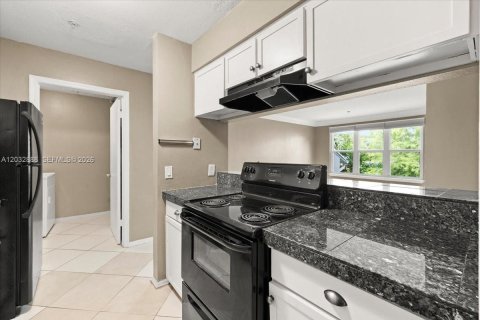 Copropriété à louer à Boynton Beach, Floride: 2 chambres, 70.42 m2 № 2086014 - photo 12