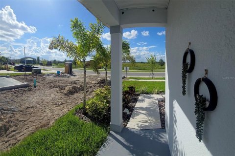 House in Haines City, Florida 3 bedrooms, 156.08 sq.m. № 1877273 - photo 6