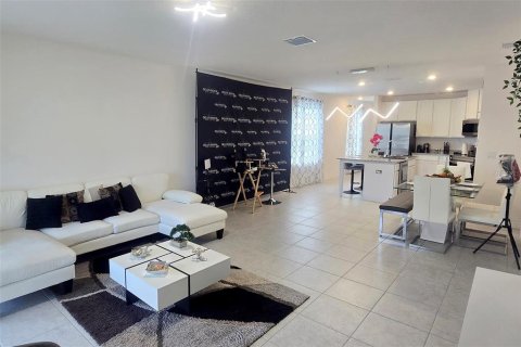 House in Haines City, Florida 3 bedrooms, 156.08 sq.m. № 1877273 - photo 24