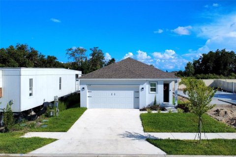 House in Haines City, Florida 3 bedrooms, 156.08 sq.m. № 1877273 - photo 3