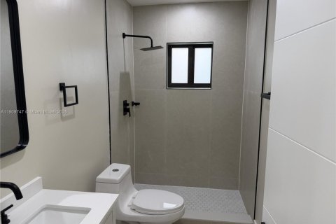 Villa ou maison à vendre à Fort Lauderdale, Floride: 2 chambres, 81.01 m2 № 1967025 - photo 13