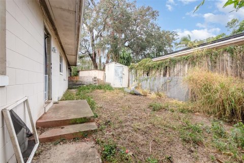 House in Orlando, Florida 5 bedrooms, 215.9 sq.m. № 1868998 - photo 24