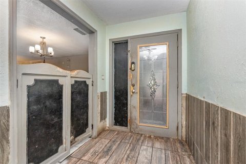 House in Orlando, Florida 5 bedrooms, 215.9 sq.m. № 1868998 - photo 6