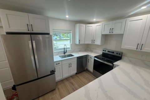 Купить таунхаус в Дирфилд-Бич, Флорида 4 комнаты, 111.48м2, № 2180825 - фото 3