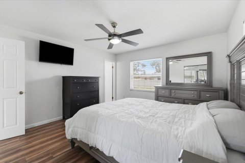 House in Lakeland, Florida 3 bedrooms, 134.43 sq.m. № 2199939 - photo 21
