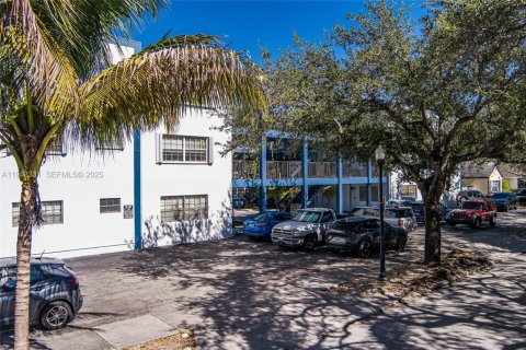 Купить кондоминиум в Холливуд, Флорида 2 спальни, 102.19м2, № 1985868 - фото 27