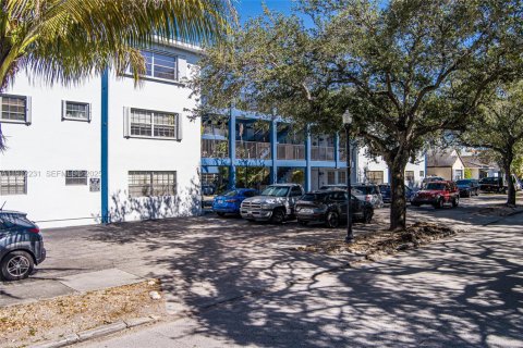 Купить кондоминиум в Холливуд, Флорида 2 спальни, 102.19м2, № 1985868 - фото 26