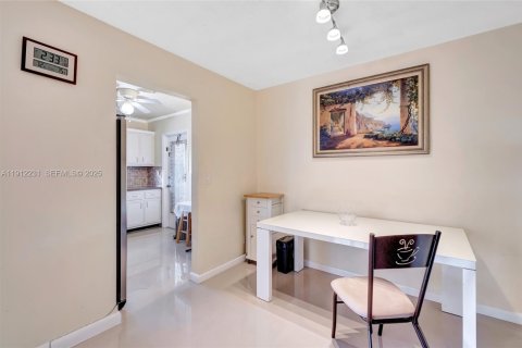 Купить кондоминиум в Холливуд, Флорида 2 спальни, 102.19м2, № 1985868 - фото 5