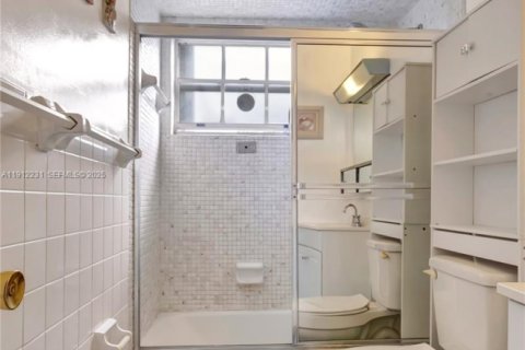 Купить кондоминиум в Холливуд, Флорида 2 спальни, 102.19м2, № 1985868 - фото 14