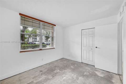 Copropriété à vendre à Lauderdale Lakes, Floride: 2 chambres, 89.19 m2 № 1994273 - photo 20