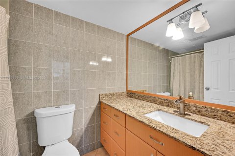 Copropriété à vendre à Lauderdale Lakes, Floride: 2 chambres, 89.19 m2 № 1994273 - photo 16