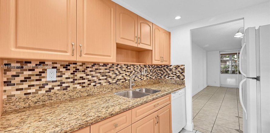 Condo à Lauderdale Lakes, Floride, 2 chambres  № 1994273