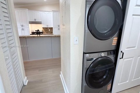 Casa en venta en Coral Springs, Florida, 2 dormitorios, 92.9 m2 № 1993345 - foto 23