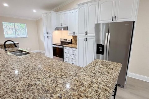 Casa en venta en Coral Springs, Florida, 2 dormitorios, 92.9 m2 № 1993345 - foto 5