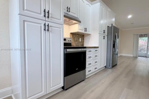 Casa en venta en Coral Springs, Florida, 2 dormitorios, 92.9 m2 № 1993345 - foto 10