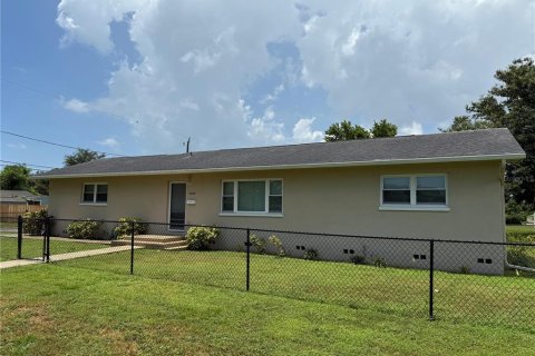 House in Saint Petersburg, Florida 4 bedrooms, 139.35 sq.m. № 1888705 - photo 28